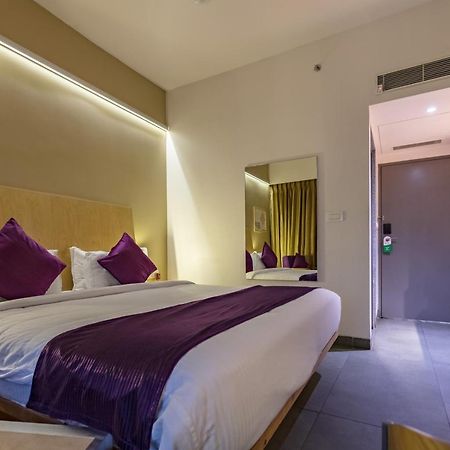 Hotel Aira Vijayawāda Extérieur photo