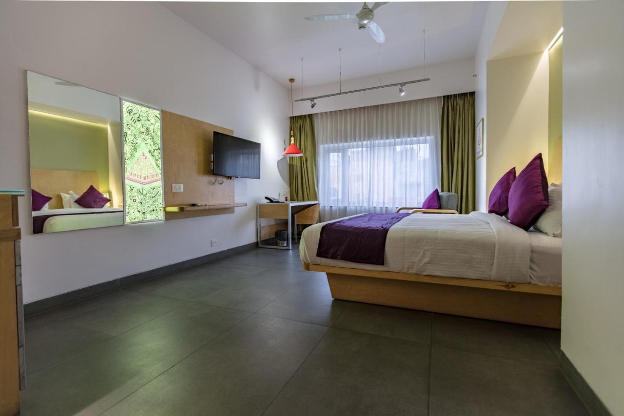 Hotel Aira Vijayawāda Extérieur photo