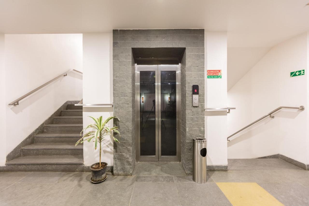 Hotel Aira Vijayawāda Extérieur photo